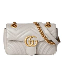 Mini-Tasche aus hellgrauem Matelass?-Leder 22cm