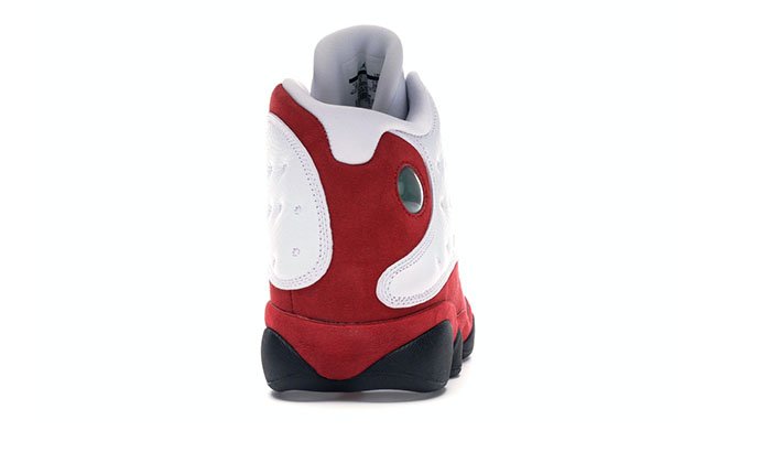 Jordan-13-RetroOG-Chicago-4.jpg
