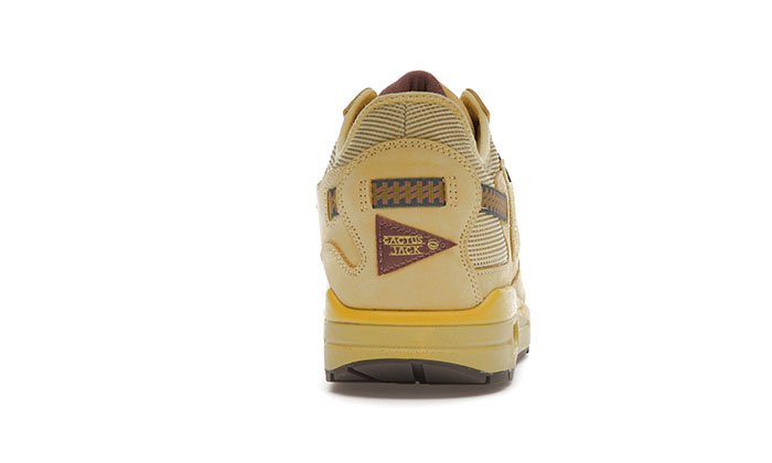 Nike-Air-Max-1Travis-Scott-Cactus-Jack-Saturn-Gold-4.jpg
