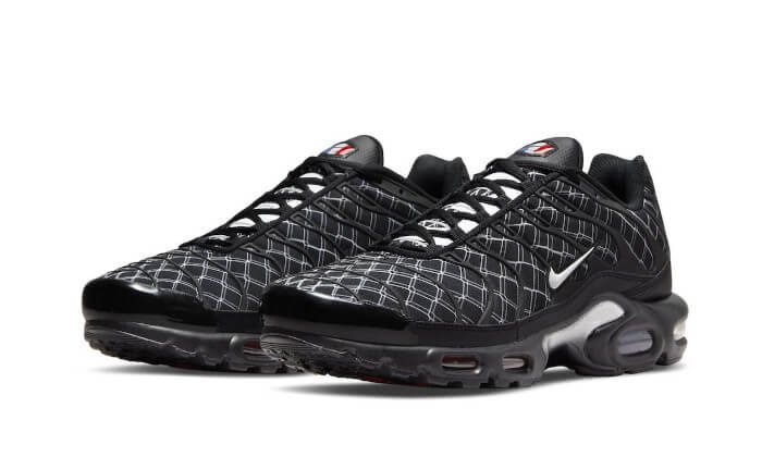 nike-air-max-plus-france-wethenew-1_2_800x.jpg