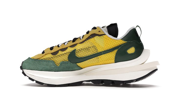 nike-vaporwaffle-sacai-tour-3.jpg